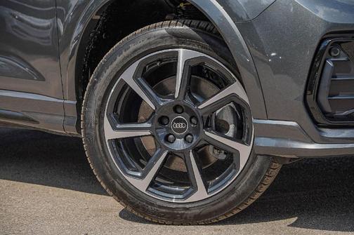 2025 Audi Q3 45 S line Premium