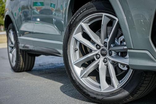 2025 Audi Q3 45 S line Premium