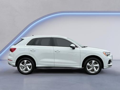 Glacier White Metallic 2019 Audi Q3 2.0T Premium