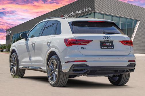 2025 Audi Q3 45 S line Premium