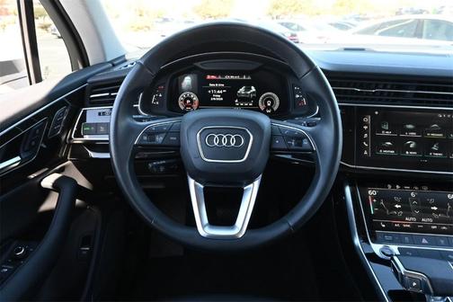 2023 Audi Q7 45 Premium