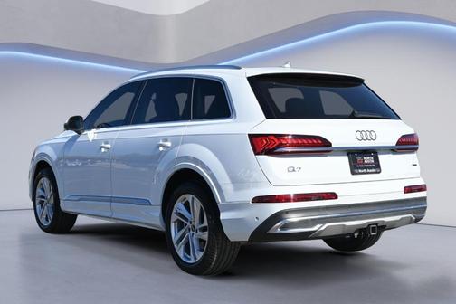 2023 Audi Q7 45 Premium