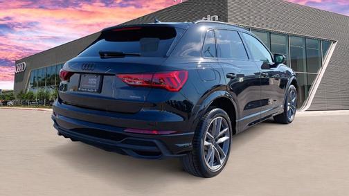 2025 Audi Q3 45 S line Premium