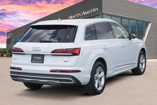 2022 Audi Q7 55 Premium