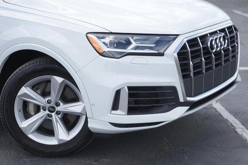 2022 Audi Q7 55 Premium