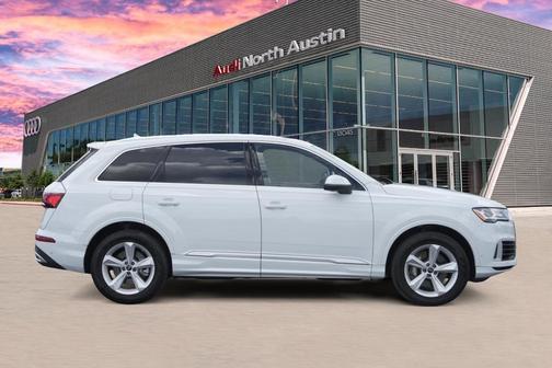 2022 Audi Q7 55 Premium