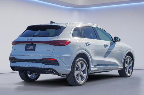2025 Audi Q5 2.0T quattro Premium