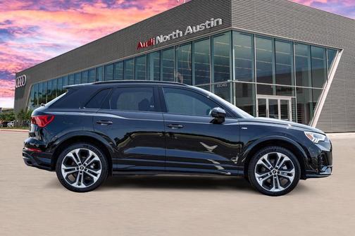 2022 Audi Q3 45 S line Premium