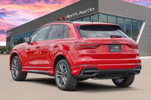 2025 Audi Q3 45 S line Premium