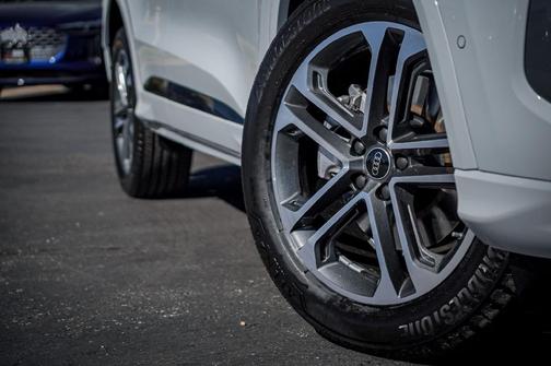 2025 Audi Q5 2.0T quattro Premium