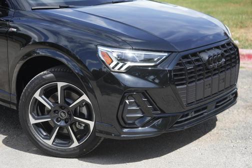 2025 Audi Q3 45 S line Premium