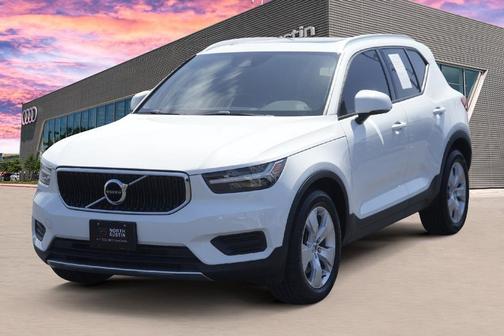 2019 Volvo XC40 T5 Momentum