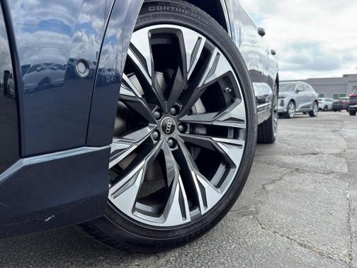 Blue 2026 Audi Q8 55 Premium