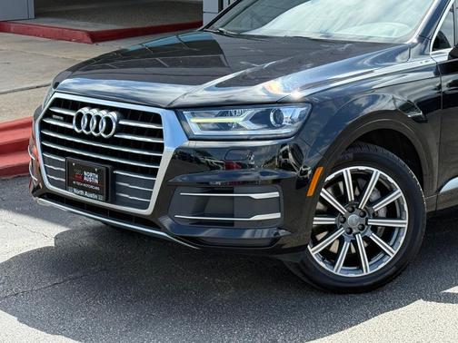 Orca Black Metallic 2018 Audi Q7 2.0T Premium Plus