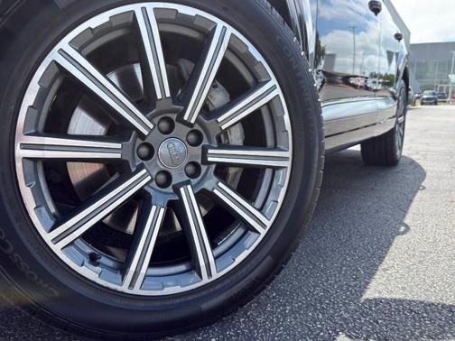 Orca Black Metallic 2018 Audi Q7 2.0T Premium Plus
