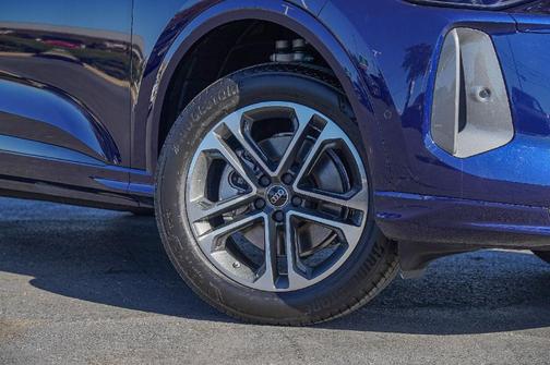 2025 Audi Q5 2.0T quattro Premium