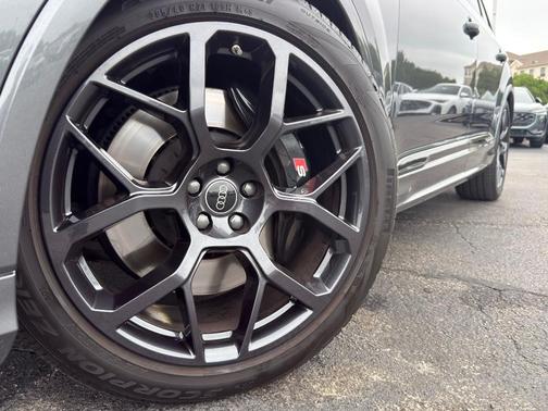 Daytona Gray Pearl Effect 2025 Audi SQ7 4.0T Premium Plus
