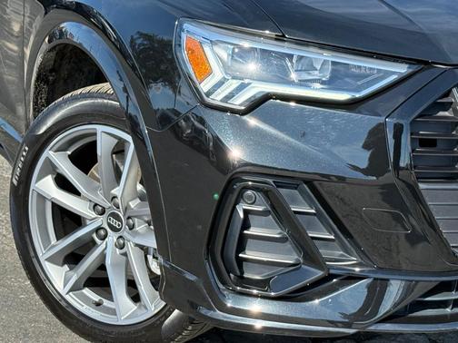 2023 Audi Q3 45 S line Premium