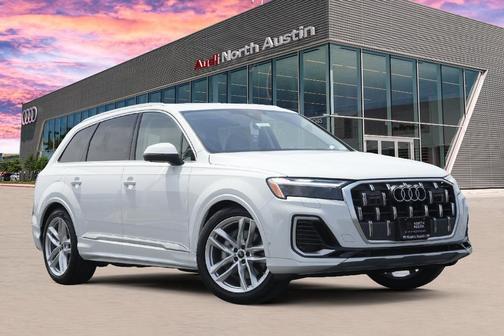2025 Audi Q7 55 Premium