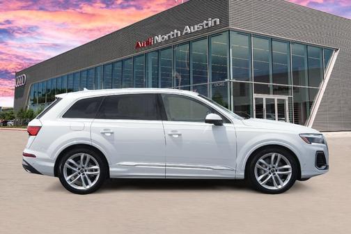 2025 Audi Q7 55 Premium