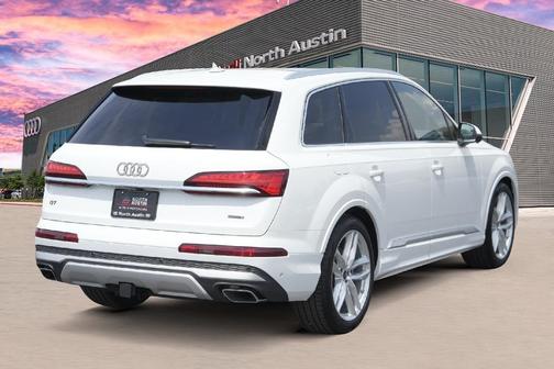 2025 Audi Q7 55 Premium