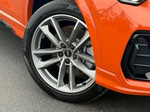 2022 Audi Q3 45 S line Premium