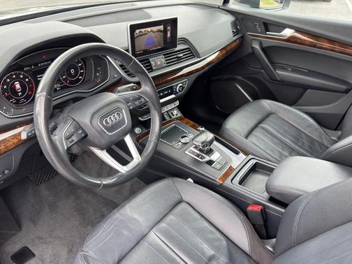 2018 Audi Q5 2.0T Premium Plus