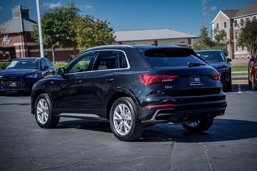 2025 Audi Q3 45 S line Premium