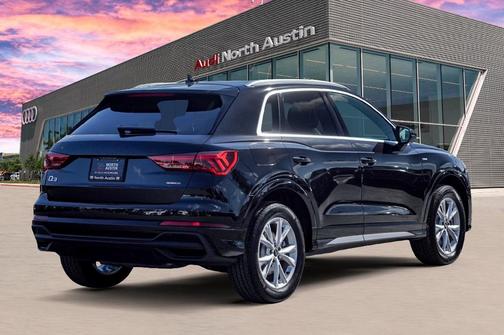 2025 Audi Q3 45 S line Premium