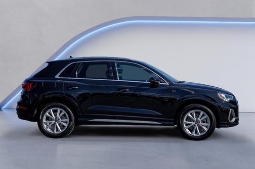 2025 Audi Q3 45 S line Premium