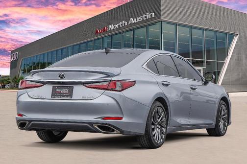 2025 Lexus ES 350 Ultra Luxury
