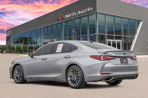2025 Lexus ES 350 Ultra Luxury