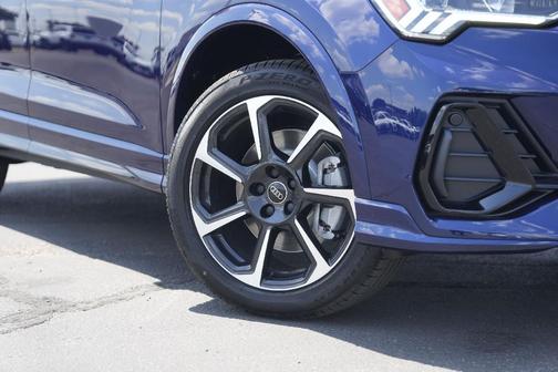 2025 Audi Q3 45 S line Premium