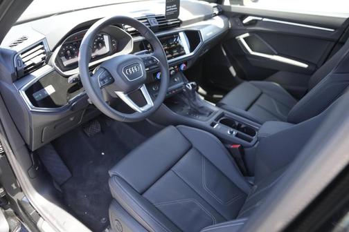 2025 Audi Q3 45 S line Premium