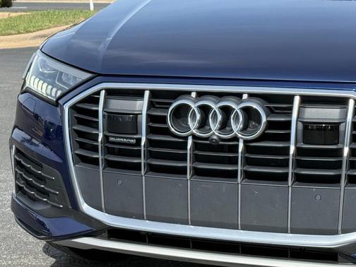 2024 Audi Q7 45 Premium Plus