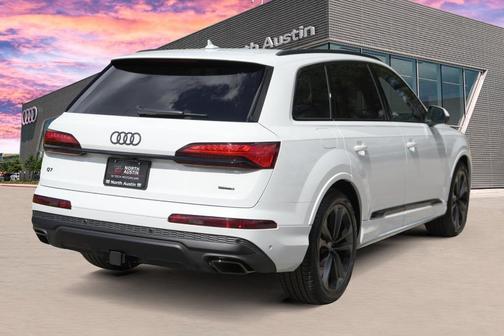 2025 Audi Q7 55 Premium Plus