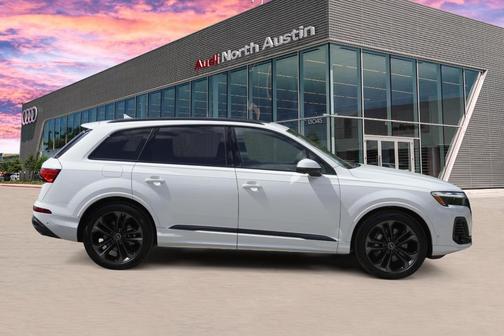 2025 Audi Q7 55 Premium Plus