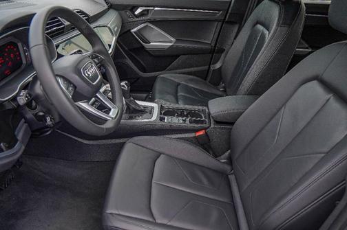 2025 Audi Q3 45 S line Premium