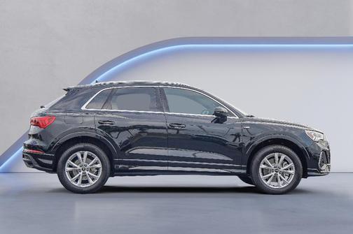 2025 Audi Q3 45 S line Premium