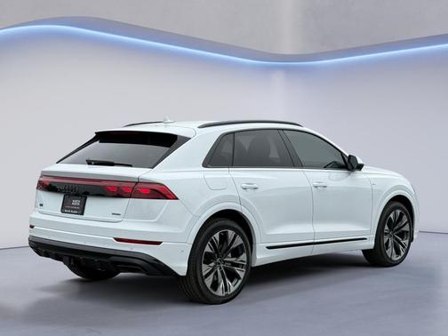 Glacier White Metallic 2026 Audi Q8 55 Premium