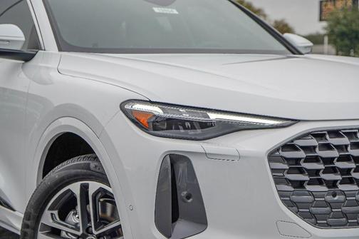 2025 Audi Q5 2.0T quattro Premium