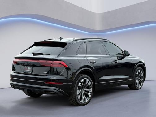 Mythos Black Metallic 2026 Audi Q8 55 Premium
