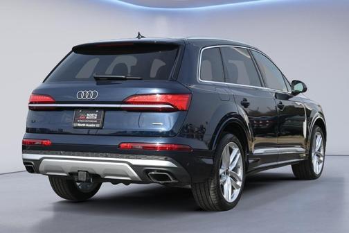 2025 Audi Q7 55 Premium Plus