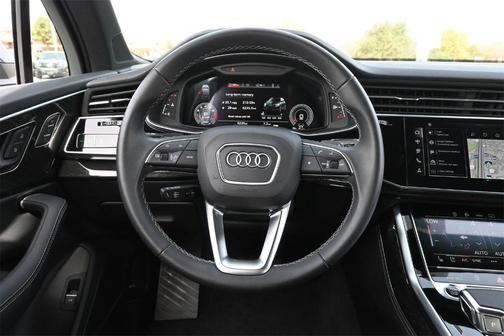 2025 Audi Q7 55 Premium Plus