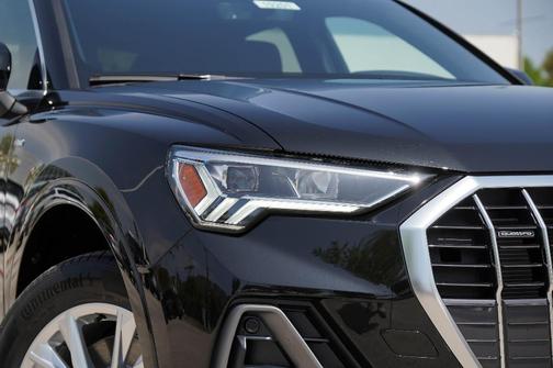 2025 Audi Q3 45 S line Premium