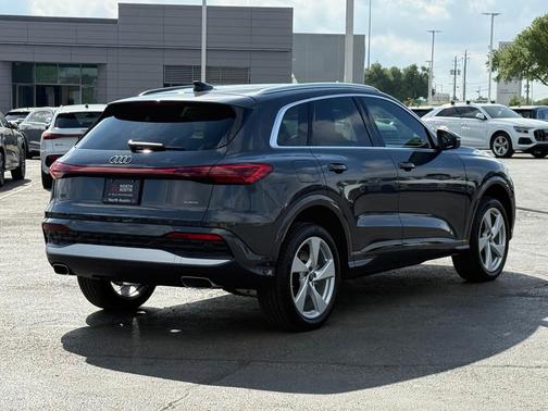 Black 2026 Audi Q7