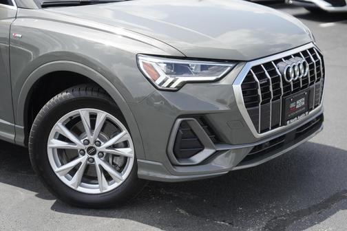 2025 Audi Q3 45 S line Premium