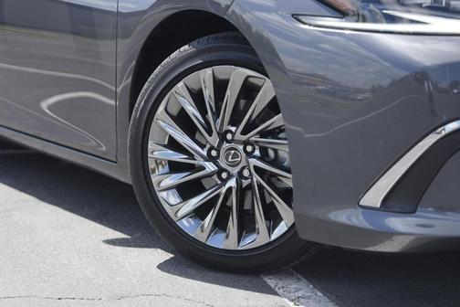 2025 Lexus ES 350 Ultra Luxury