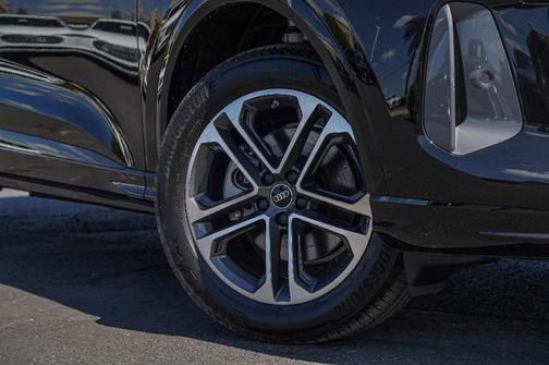 2025 Audi Q5 2.0T quattro Premium