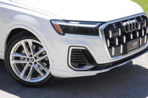 2025 Audi Q7 55 Premium